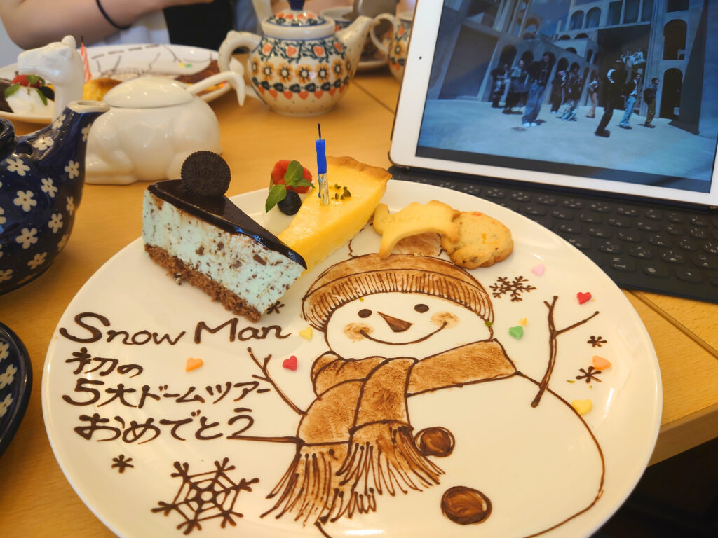 推し活カフェでお祝いしてきた