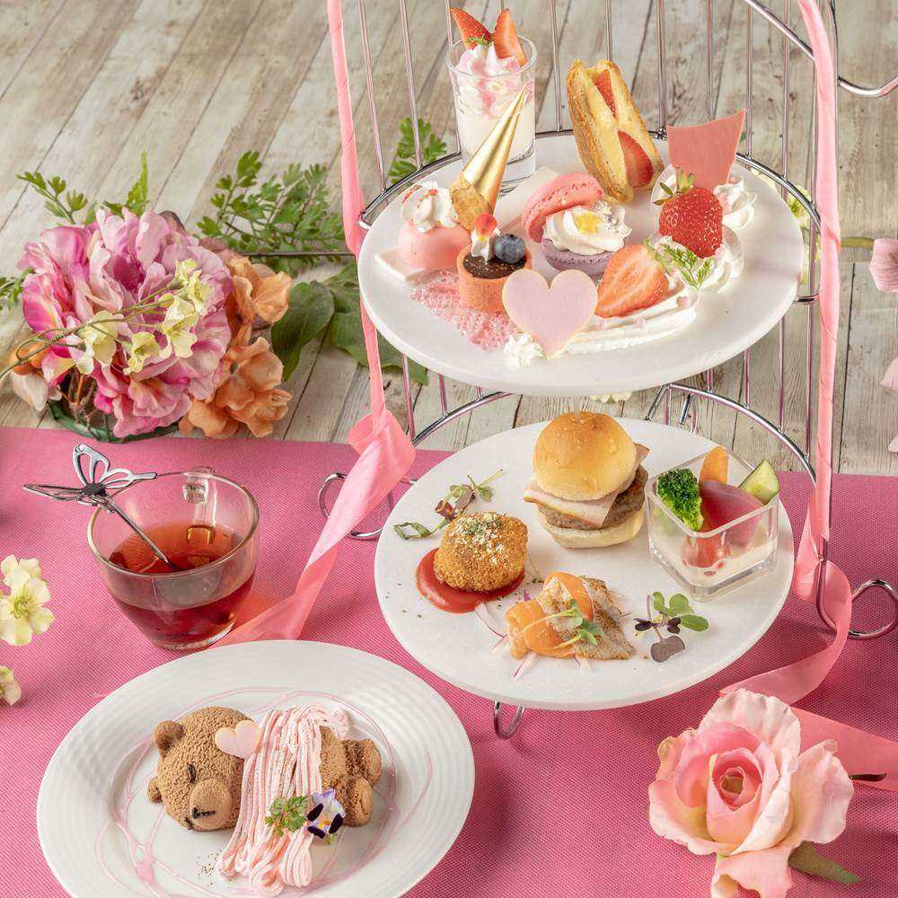 【推し活アフタヌーンティー】推し色ティーセット&モンブラン+カフェフリー+推し色ドリンク+くまちゃん+色リボン