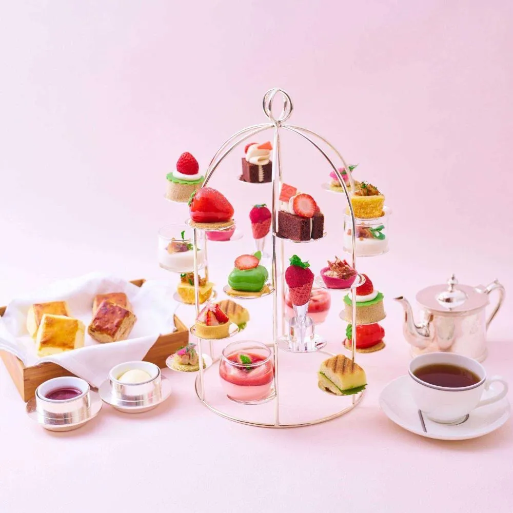 憧れのペニンシュラで味わういちご尽くしアフヌン 10,000円