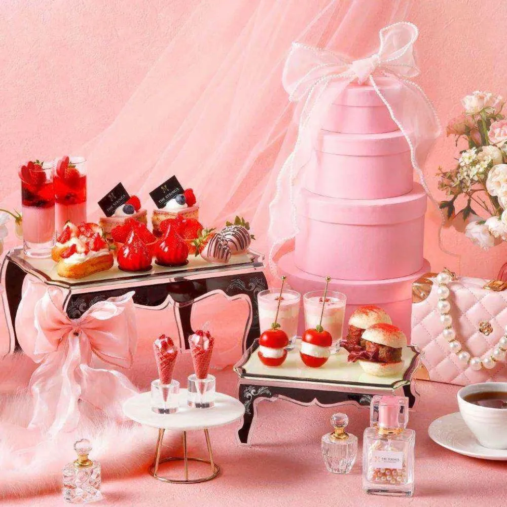 ケヤキ並木を望む空間で楽しむいちごアフヌン 5,200円