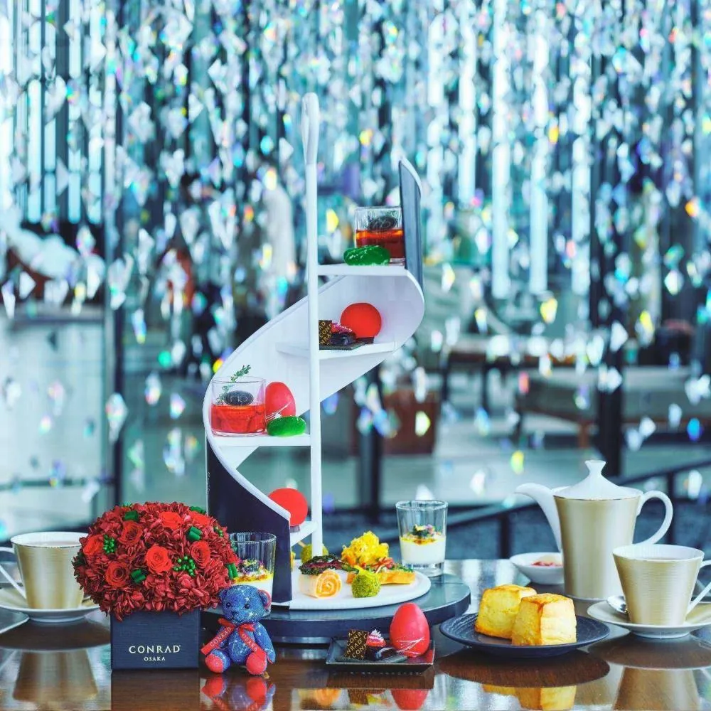 苺×花のアーティスティックなアフタヌーンティー