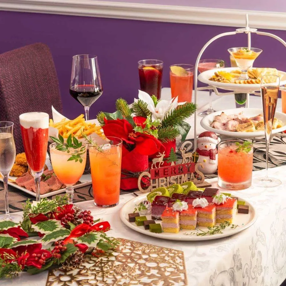 苺カクテル6種×130種飲み放題の大人アフタヌーンティー 5,500円