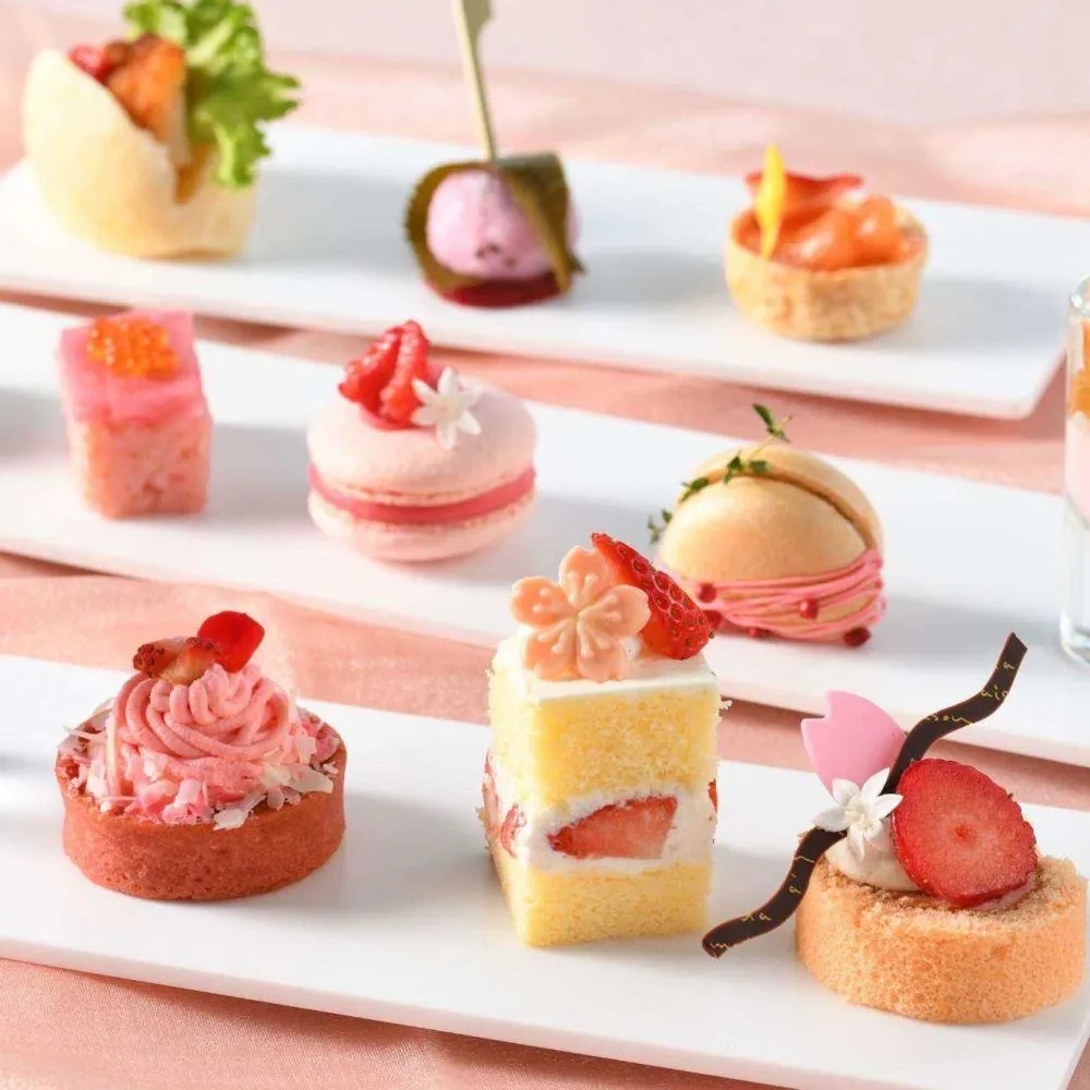 【銀座】THE GRAND LOUNGE|GINZA SIX最上階で楽しむ苺×桜アフヌン