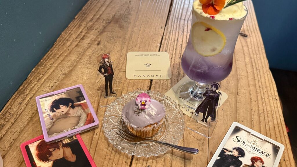HANABAR(ハナバー)の紫のクリームソーダと推しのアクリルスタンド